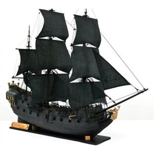 Maqueta La Perla Negra Versión Golden 775mm