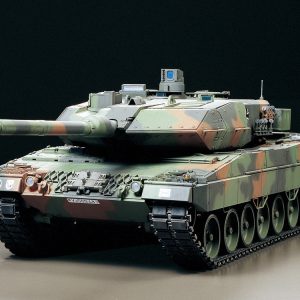 Tanque R/C Leopard 2 A6 Main Battle 1/16 Full-Option Kit - Tamiya