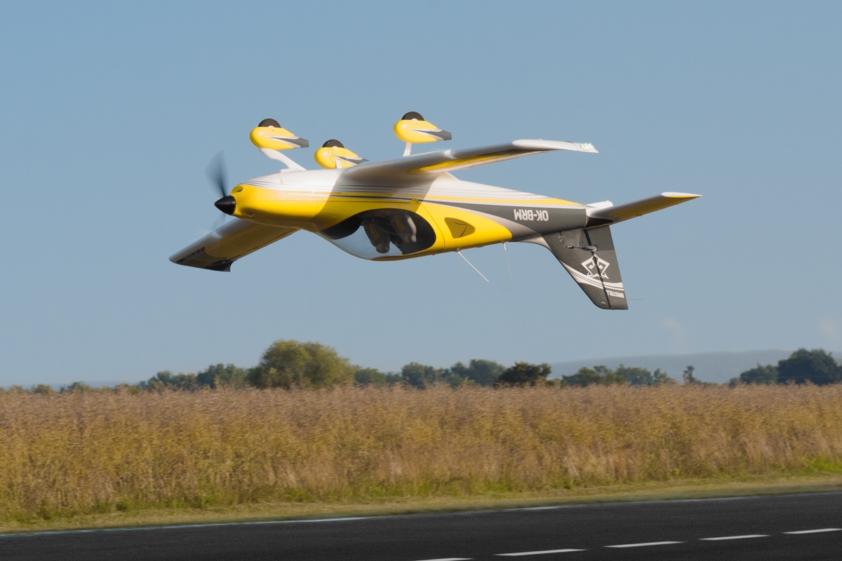 Bristell B23 brushless 1600mm ARF Amarillo - Kavan - Imagen 12