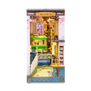 Book Nook Sakura Densya. Tren de los cerezos - Robotime